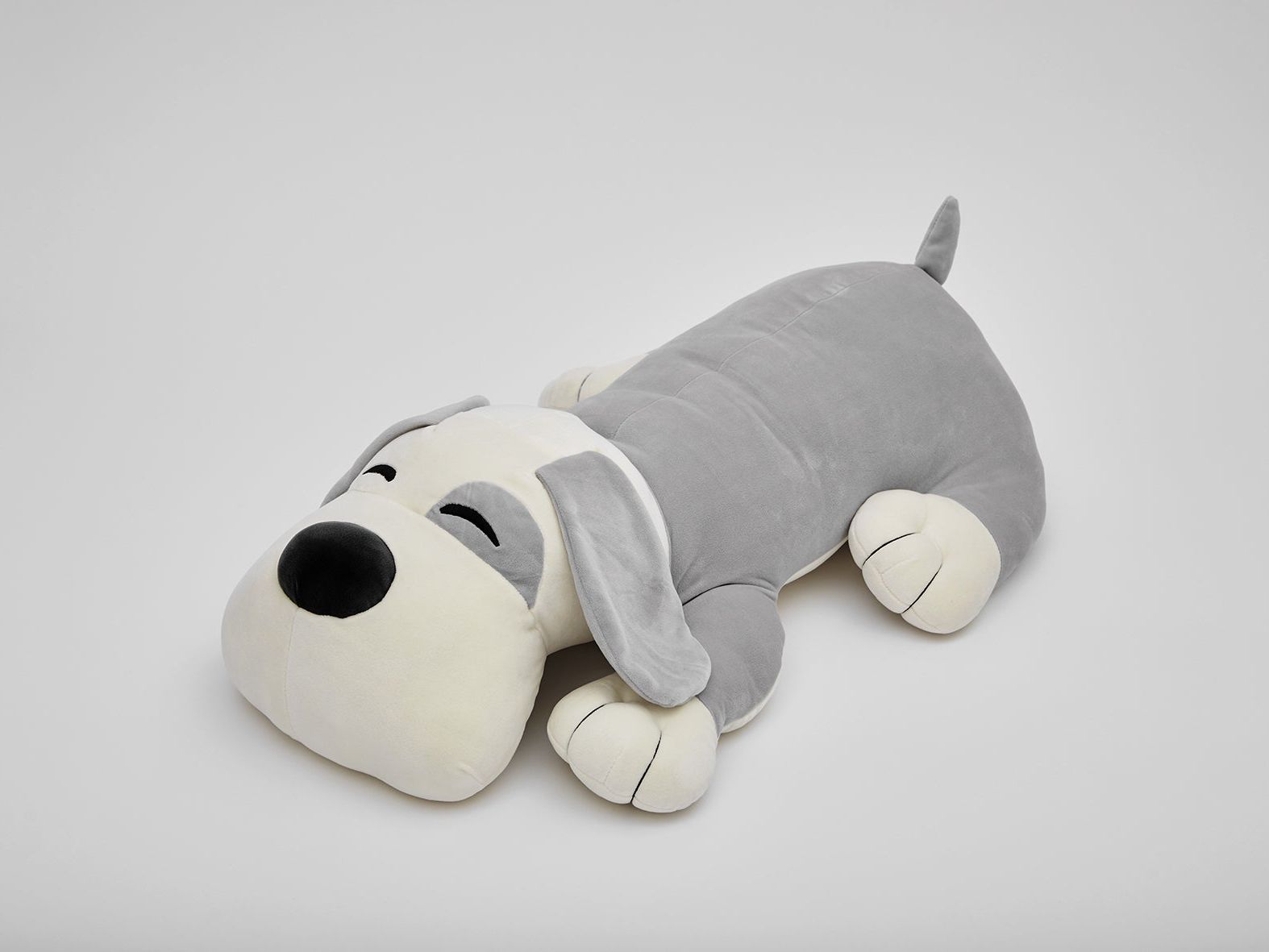 Weiches Hunde Kuscheltier für hündisches Kontaktliegen